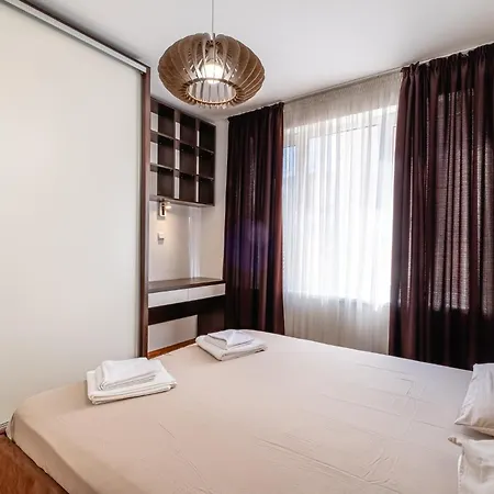 очарователен до морската градина Appartement Varna