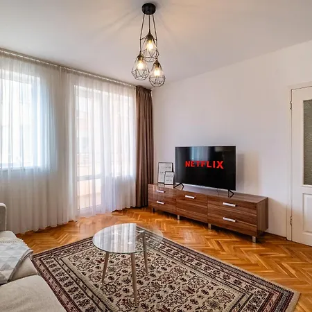 Appartement очарователен до морската градина Varna